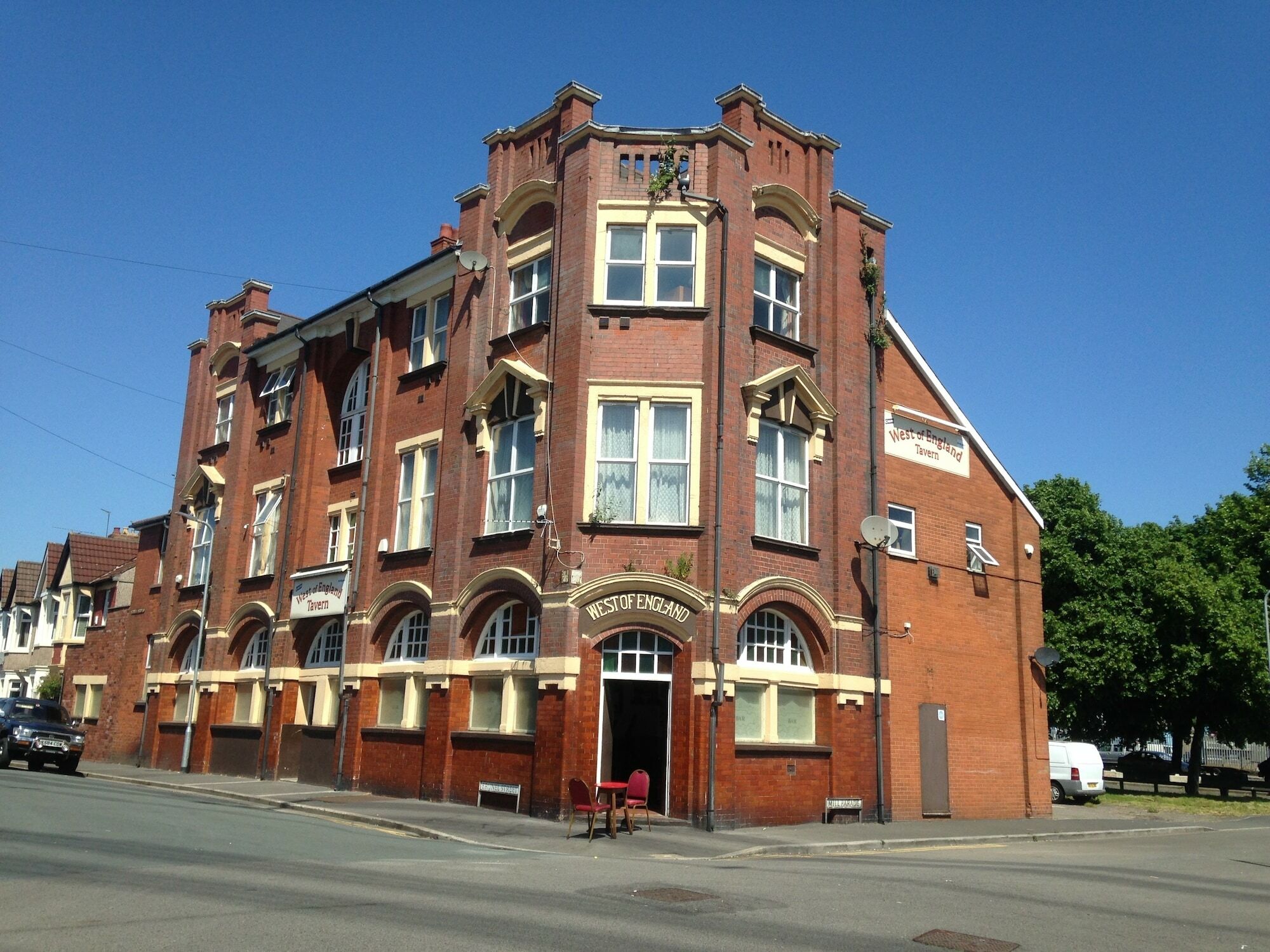 The West Of England Tavern Newport  Exterior photo